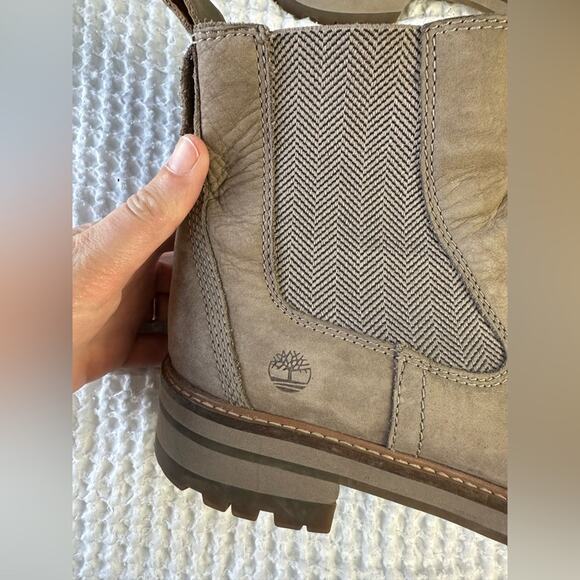 Timberland Women's Courmayeur Valley Chelsea Bootie - Picture 4 of 8